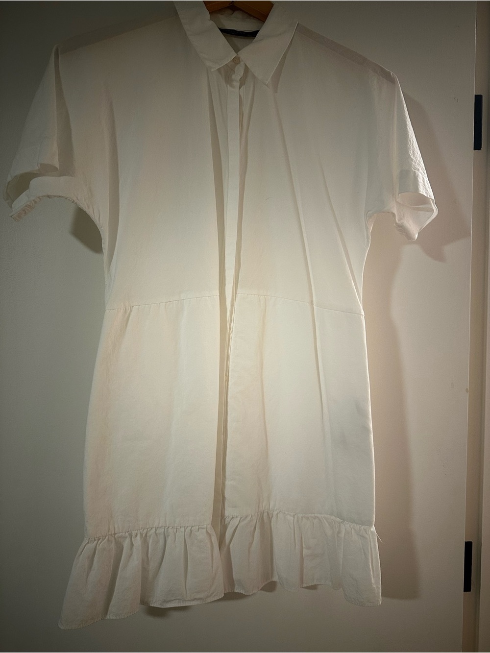 Zara Cream Short-Sleeve Ruffle Hem Button-Down Shirt